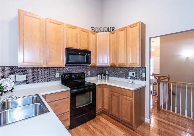 Photo 2 of Villa at 4701 Woody Terrace Ct, Saint Louis, MO 63129 | MLS# MIS24042928 |  | Sold on 2024-08-19