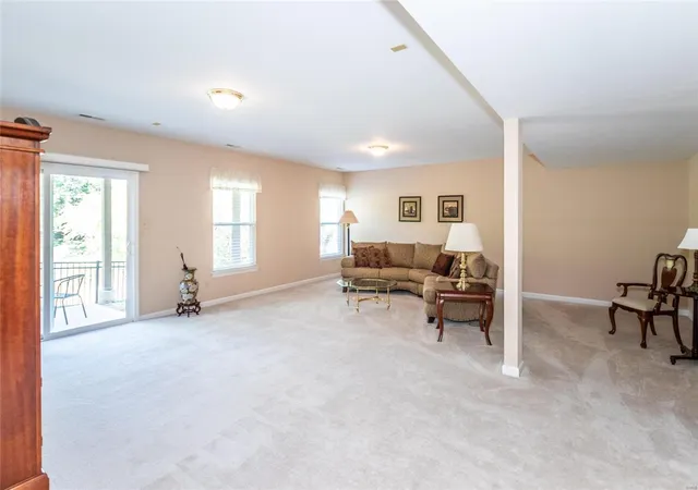 Photo 4 of Villa at 4701 Woody Terrace Ct, Saint Louis, MO 63129 | MLS# MIS24042928 |  | Sold on 2024-08-19