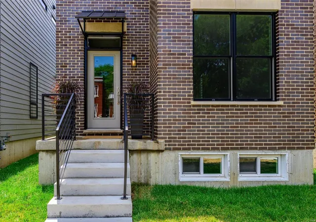 Photo 3 of Single Family Residence at 4214 Norfolk Ave, Saint Louis, MO 63110 | MLS# MIS24043270 | | Sold on 2025-06-13