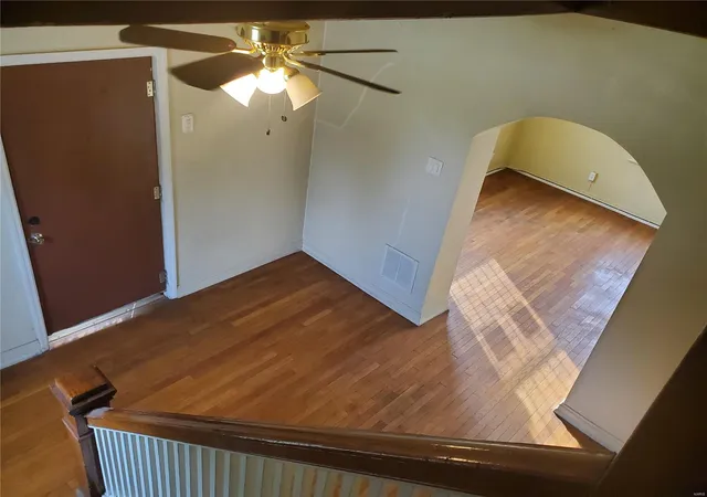 Photo 4 of Single Family Residence at 3144 Converse Ave, East Saint Louis, IL 62207 | MLS# MIS24043289 | | Sold on 2025-02-11
