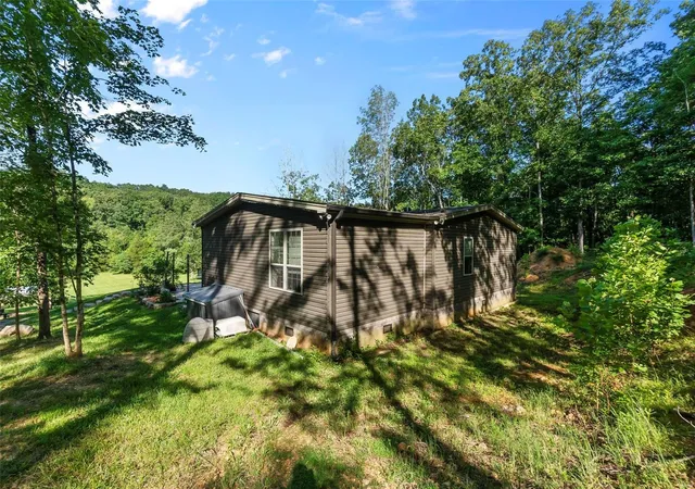 Photo 5 of Single Family Residence at 22501 State Hwy Cc, Marble Hill, MO 63764 | MLS# MIS24043307 |  | Sold on 2025-02-07