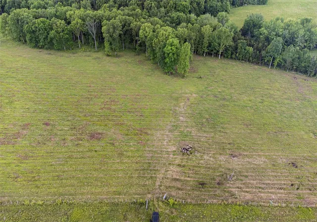 1st image of 21875 Vineyard Outer Rd, Saint James, MO 65559 | MLS# MIS24043555