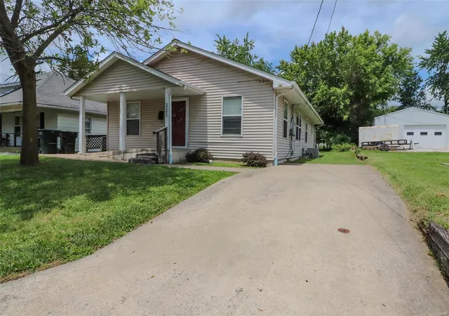 Photo 4 of Single Family Residence at (Undisclosed), Fulton, MO 65251 | MLS# MIS24044040 | | Sold on 2025-03-31