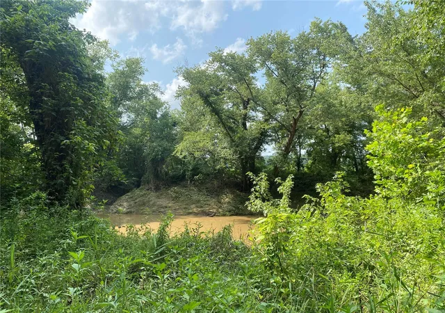 Photo 3 of Farm at 0 Rivertrail Rd, Hermann, MO 65041 | MLS# MIS24044065 | | Sold on 2024-12-17