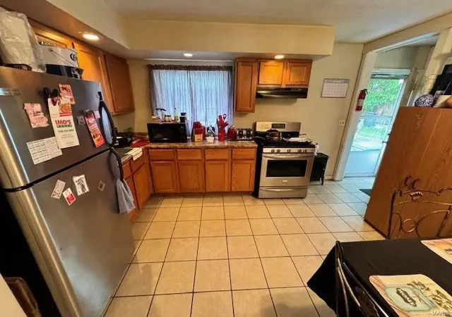 Photo 3 of Single Family Residence at 1386 Fairmeadows Ln, Saint Louis, MO 63138 | MLS# MIS24044441 | | Sold on 2025-01-21