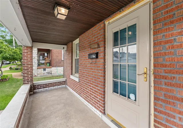 Photo 3 of Single Family Residence at 3820 Bingham Ave, Saint Louis, MO 63116 | MLS# MIS24044697 | | Sold on 2024-10-08