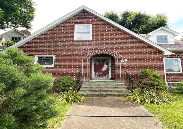 Photo 1 of Single Family Residence at 206 E Lincoln Ave, Owensville, MO 65066 | MLS# MIS24045074 |  | Sold on 2025-01-28