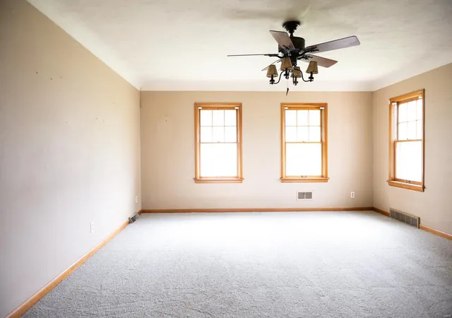 Photo 3 of Single Family Residence at 206 E Lincoln Ave, Owensville, MO 65066 | MLS# MIS24045074 |  | Sold on 2025-01-28