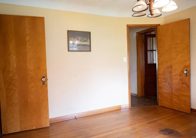 Photo 5 of Single Family Residence at 206 E Lincoln Ave, Owensville, MO 65066 | MLS# MIS24045074 |  | Sold on 2025-01-28