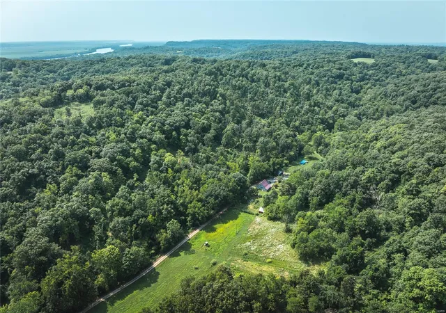 Photo 3 of Farm at 1213 Poor Farm Hollow, Hardin, IL 62047 | MLS# MIS24045118 |  | Sold on 2025-01-21
