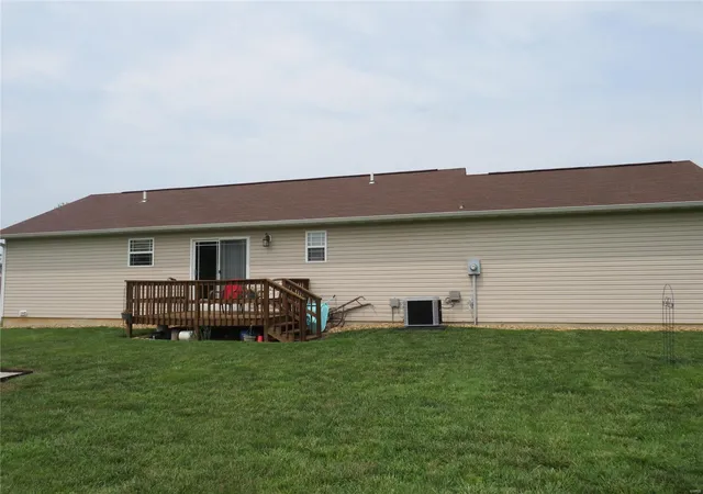 Homes for sale in West Plains, MO | 1612 Luna Dr, West Plains, MO 65775 | MLS# MIS24045559