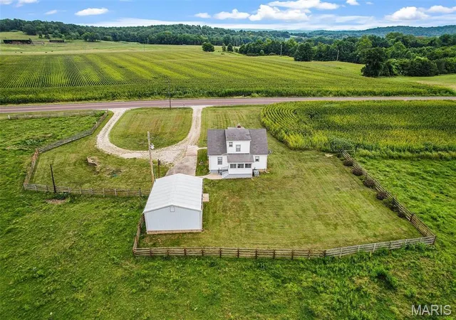 Photo 1 of Farm at 11020 Hwy 100, Berger, MO 63014 | MLS# MIS24045724 | | Sold on 2025-07-15