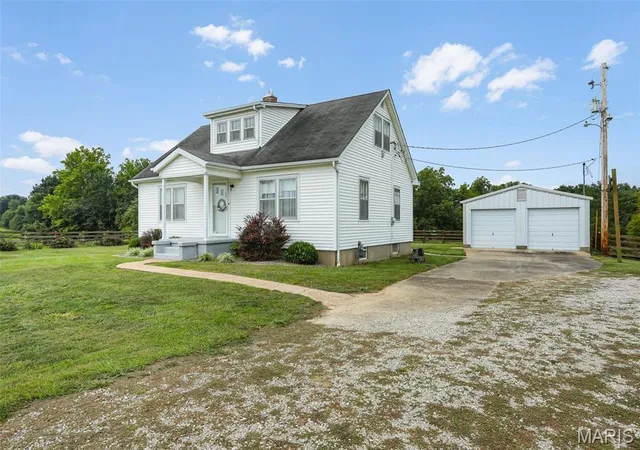 Photo 4 of Farm at 11020 Hwy 100, Berger, MO 63014 | MLS# MIS24045724 | | Sold on 2025-07-15
