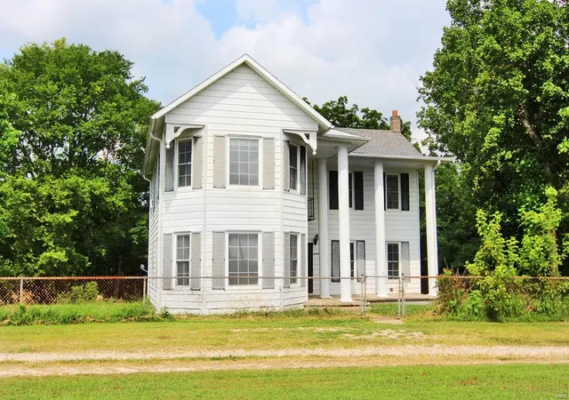 Photo 3 of Single Family Residence at 7079 Zalma St, Zalma, MO 63787 | MLS# MIS24046375 |  | Sold on 2025-04-11