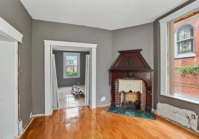 Photo 3 of Single Family Residence at 5019 Raymond Ave, Saint Louis, MO 63113 | MLS# MIS24047122 | | Sold on 2024-12-19