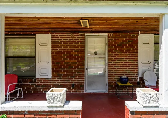 Photo 3 of Single Family Residence at 1063 Raisher Dr, Saint Louis, MO 63130 | MLS# MIS24047618 | | Sold on 2024-10-01
