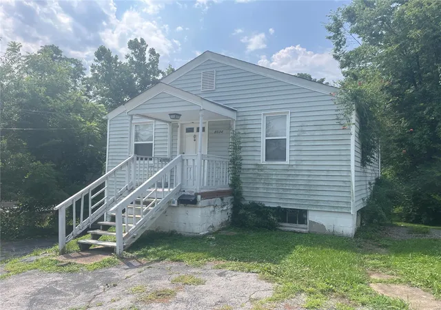 Photo 2 of Single Family Residence at 8534 Jane Ave, Saint Louis, MO 63121 | MLS# MIS24047669 | | Sold on 2024-10-15