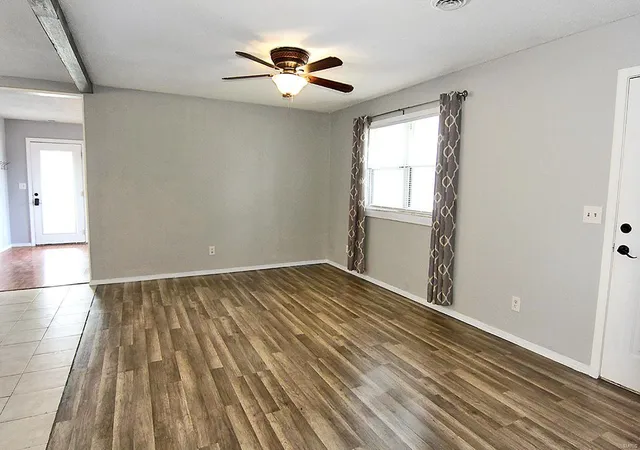Photo 4 of Single Family Residence at 817 W Tropf St, Advance, MO 63730 | MLS# MIS24048350 |  | Sold on 2024-10-09