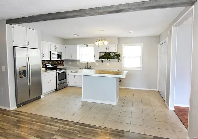 Photo 5 of Single Family Residence at 817 W Tropf St, Advance, MO 63730 | MLS# MIS24048350 |  | Sold on 2024-10-09