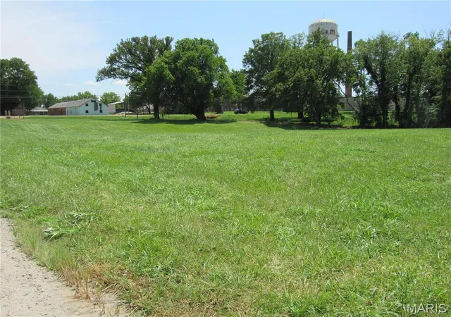 Photo 1 of Land for sale at 4519 Alton Commerce Pkwy, Alton, IL 62002 | MLS# MIS24048689 | Listing updated on 2026-08-06