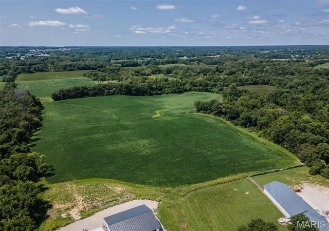 Photo 1 of Land for sale at 4521 Alton Commerce Pkwy, Alton, IL 62002 | MLS# MIS24048694 | Listing updated on 2026-08-03