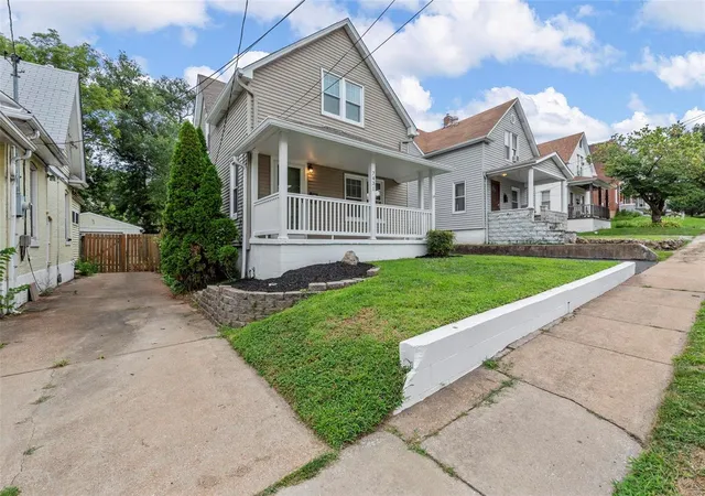 Photo 3 of Single Family Residence at 7431 Lohmeyer Ave, Saint Louis, MO 63143 | MLS# MIS24048873 |  | Sold on 2024-10-08