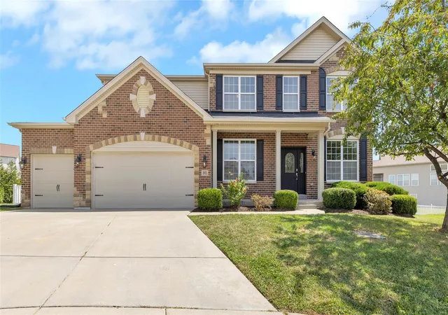 Photo 1 of Single Family Residence at 513 Bayview Pointe Ct, Lake Saint Louis, MO 63367 | MLS# MIS24048884 | | Sold on 2024-10-15