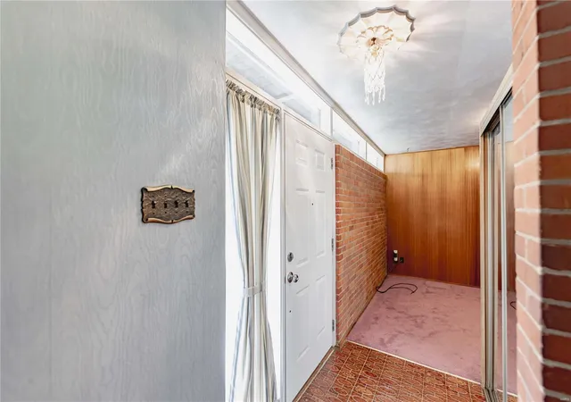 Photo 4 of Single Family Residence at 8287 Cadillac Ln, Saint Louis, MO 63134 | MLS# MIS24048988 |  | Sold on 2024-10-04