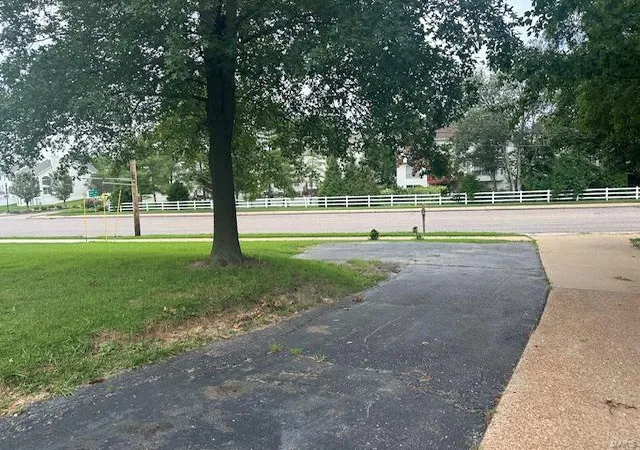 Photo 2 of Single Family Residence at 849 Forder Rd, Saint Louis, MO 63129 | MLS# MIS24049031 |  | Sold on 2025-01-10