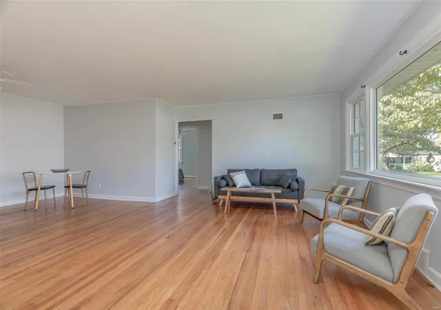 5th image of 640 Lewiston Dr, Saint Louis, MO 63122 | MLS# MIS24049681