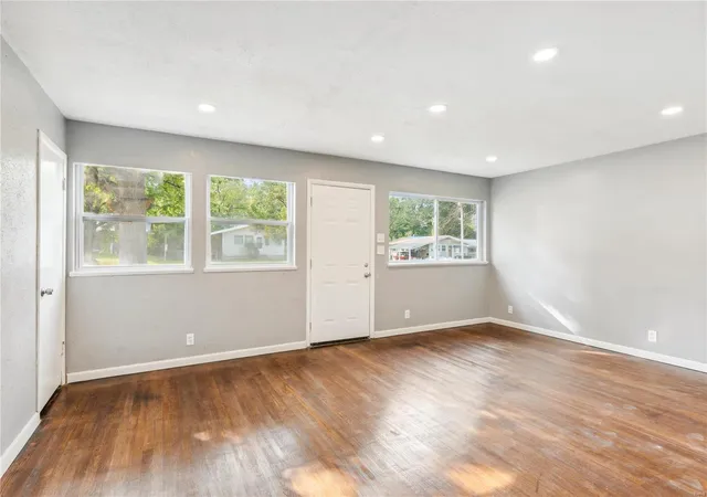 Photo 3 of Single Family Residence at 10512 Lilac Ave, Saint Louis, MO 63137 | MLS# MIS24049719 | | Sold on 2025-02-11