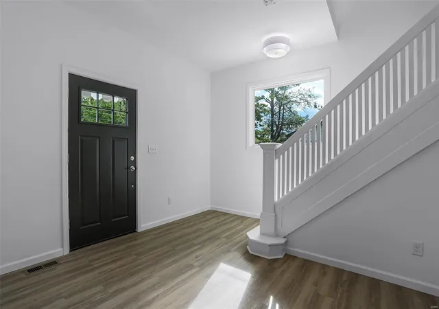 Photo 3 of Single Family Residence at 215 Eldridge Ave, Saint Louis, MO 63119 | MLS# MIS24050180 |  | Sold on 2024-10-10