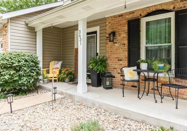 Photo 4 of Single Family Residence at 3631 Whispering Ridge Ln, Saint Louis, MO 63129 | MLS# MIS24050281 | | Sold on 2024-10-08