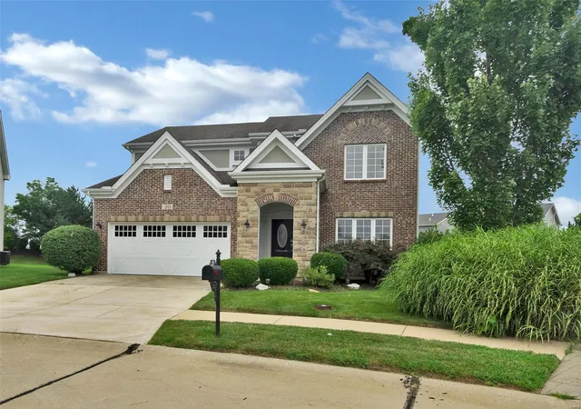 Single Family Residence at 20 Clearvista Cv, Saint Charles, MO 63303 | MLS# MIS24050283 | | Sold on 2025-01-23