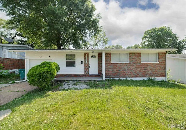 Single family home for sale at 10216 Viscount Dr, Saint Louis, MO 63136 | MLS# MIS24051229 | Listing updated on 2026-02-17