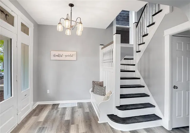 Photo 4 of Single Family Residence at 3714 Meramec St, Saint Louis, MO 63116 | MLS# MIS24051708 | | Sold on 2024-10-11