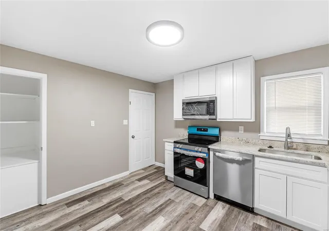 Photo 3 of Single Family Residence at 214 Buddie Ave, Saint Louis, MO 63135 | MLS# MIS24051941 |  | Sold on 2024-10-10
