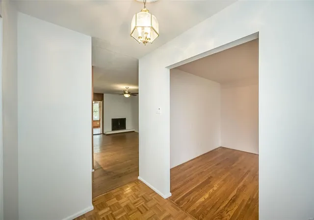 Photo 4 of Single Family Residence at 1527 Craig Rd, Saint Louis, MO 63146 | MLS# MIS24051945 |  | Sold on 2024-12-20