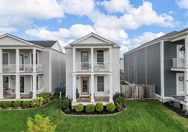 Photo 1 of Single Family Residence at 32 Freehold Rock Pl, Saint Charles, MO 63301 | MLS# MIS24053639 |  | Sold on 2024-11-04