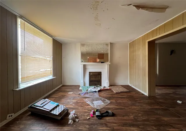 Photo 4 of Single Family Residence at 4530 Greer Ave, Saint Louis, MO 63115 | MLS# MIS24053865 | | Sold on 2024-10-15