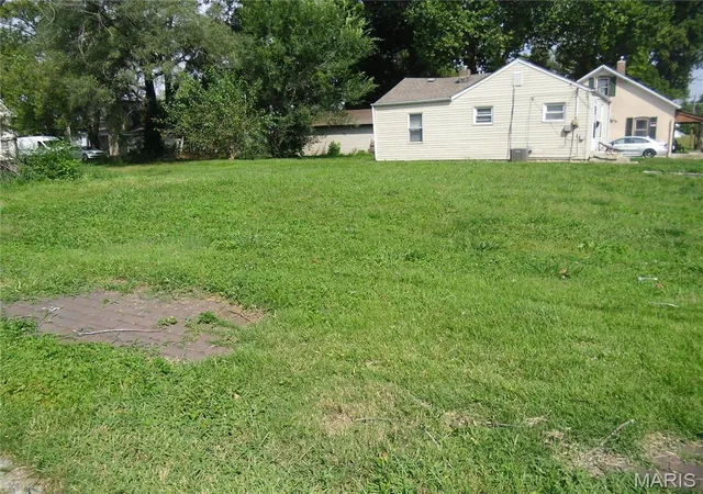 3rd image of 301 N 11Th St, Belleville, IL 62220 | MLS# MIS24053967
