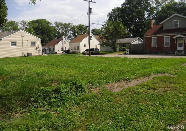 4th image of 301 N 11Th St, Belleville, IL 62220 | MLS# MIS24053967