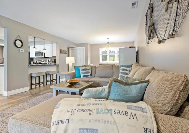 Photo 5 of Condominium at 5940 Baydy Peak Rd #915, Osage Beach, MO 65065 | MLS# MIS24053978 | | Sold on 2024-12-30