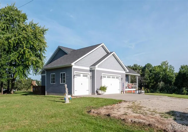 Photo 4 of Single Family Residence at 3893 Hwy Ee, Owensville, MO 65066 | MLS# MIS24054105 |  | Sold on 2025-08-29