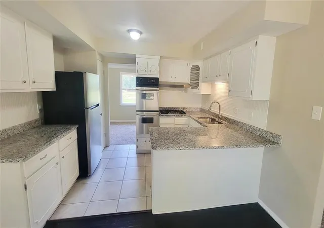Photo 3 of Single Family Residence at 5470 Edelweis Ln, Saint Louis, MO 63129 | MLS# MIS24054152 | | Sold on 2025-02-14