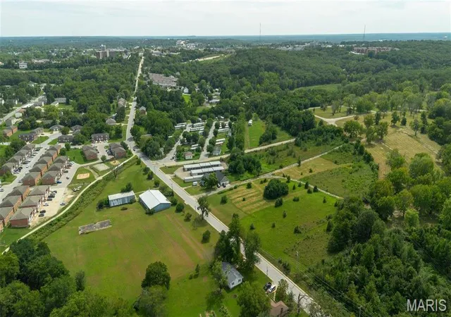 3rd image of 2400 Vichy Rd, Rolla, MO 65401 | MLS# MIS24054406