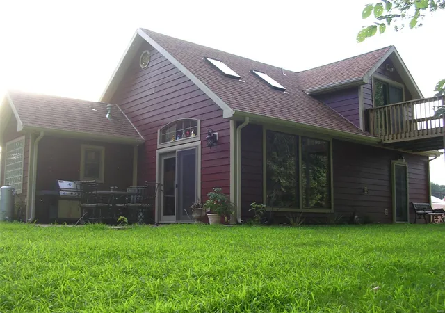 Photo 2 of Single Family Residence at 5135 County Road 456, Tebbetts, MO 65080 | MLS# MIS24054769 | | Sold on 2024-10-11