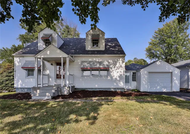 Multi Family at 430 Saint Peters Howell Rd, Saint Charles, MO 63304 | MLS# MIS24054822 | | Sold on 2024-12-19