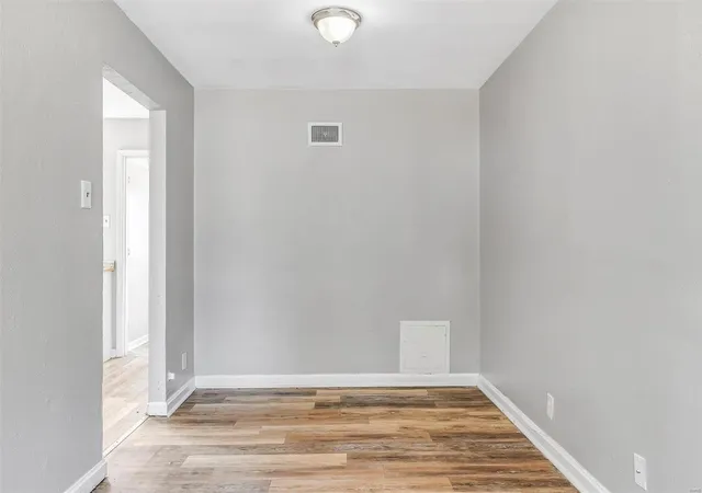Photo 4 of Single Family Residence at 1020 Farmview Dr, Saint Louis, MO 63138 | MLS# MIS24054955 |  | Sold on 2024-10-04