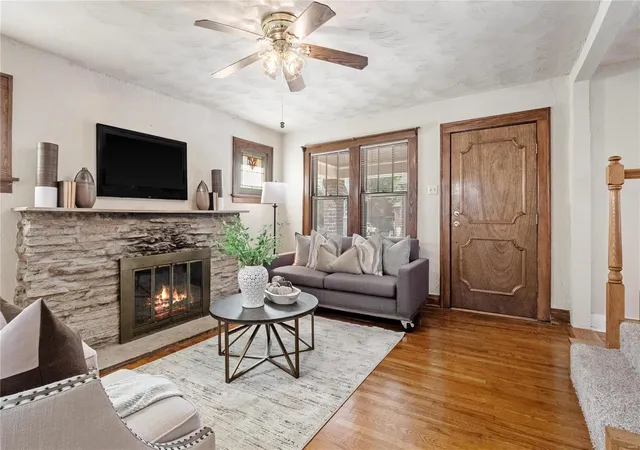 Photo 4 of Single Family Residence at 1710 Mccready Ave, Saint Louis, MO 63117 | MLS# MIS24055070 | | Sold on 2025-01-17